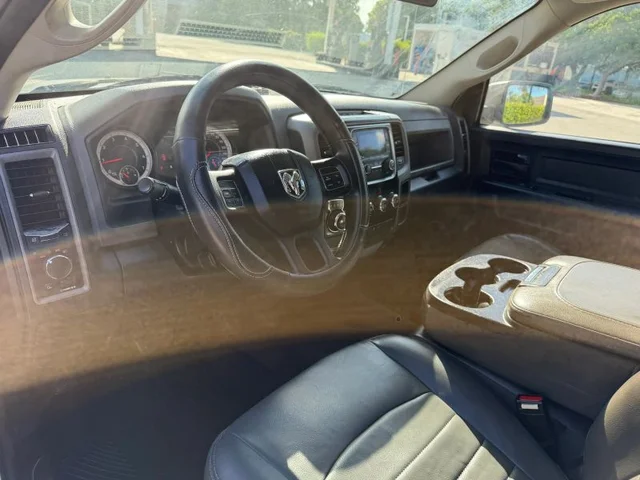 SEMINUEVOS RAM 1500 Quad Cab a Estados en autogozo