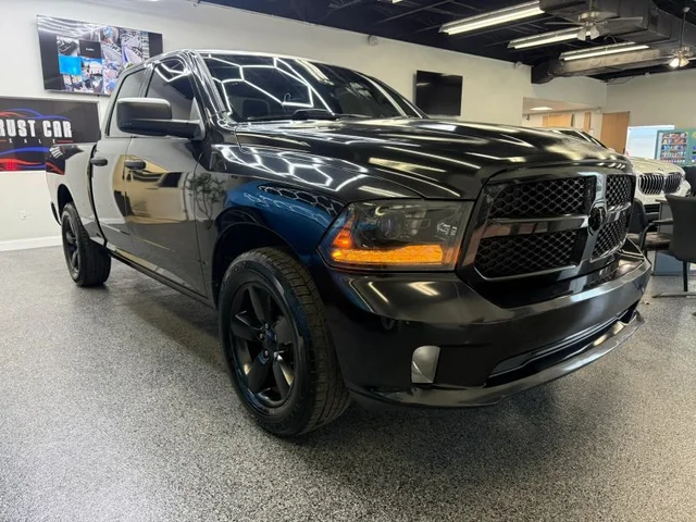 SEMINUEVOS RAM 1500 Quad Cab a Estados en autogozo