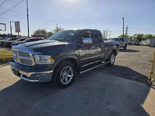SEMINUEVOS RAM 1500 Quad Cab a Estados en autogozo