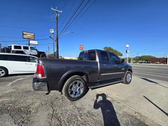 SEMINUEVOS RAM 1500 Quad Cab a Estados en autogozo