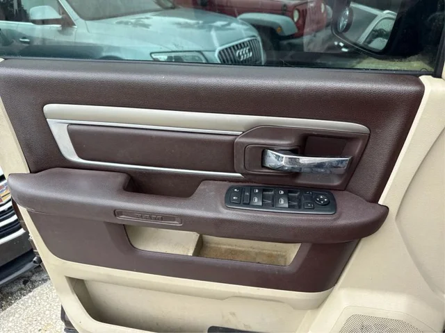 SEMINUEVOS RAM 1500 Crew Cab a Estados en autogozo