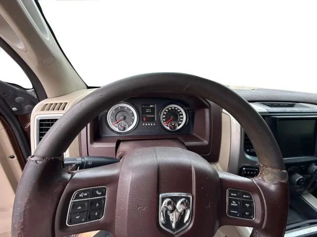 SEMINUEVOS RAM 1500 Crew Cab a Estados en autogozo