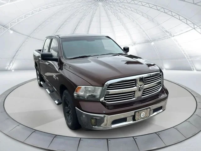 SEMINUEVOS RAM 1500 Crew Cab a Estados en autogozo