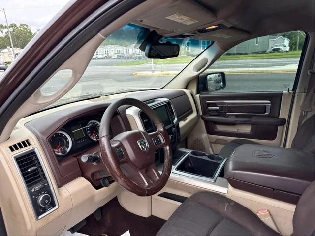 SEMINUEVOS RAM 1500 Crew Cab a Estados en autogozo
