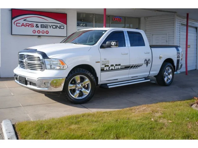 SEMINUEVOS RAM 1500 Classic Crew Cab a Estados en autogozo