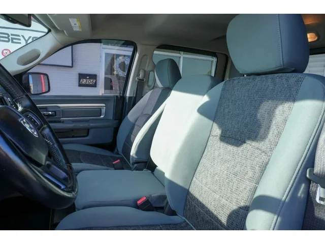 SEMINUEVOS RAM 1500 Classic Crew Cab a Estados en autogozo