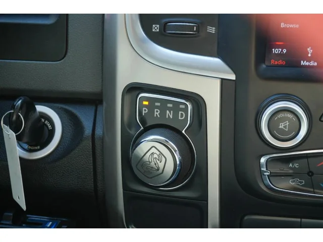SEMINUEVOS RAM 1500 Classic Crew Cab a Estados en autogozo