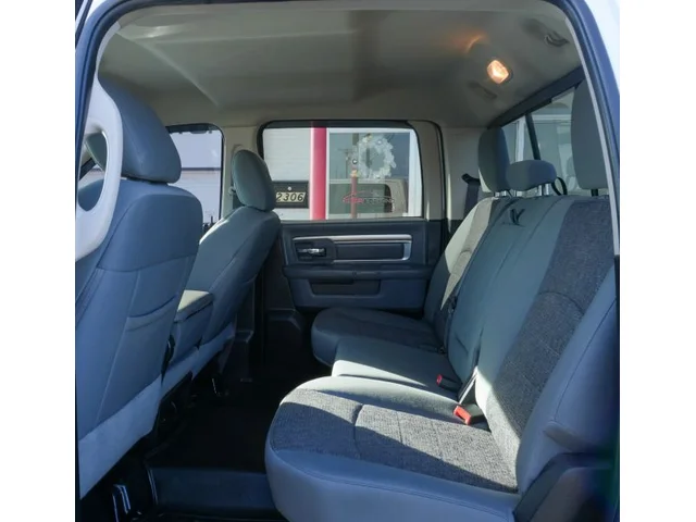 SEMINUEVOS RAM 1500 Classic Crew Cab a Estados en autogozo