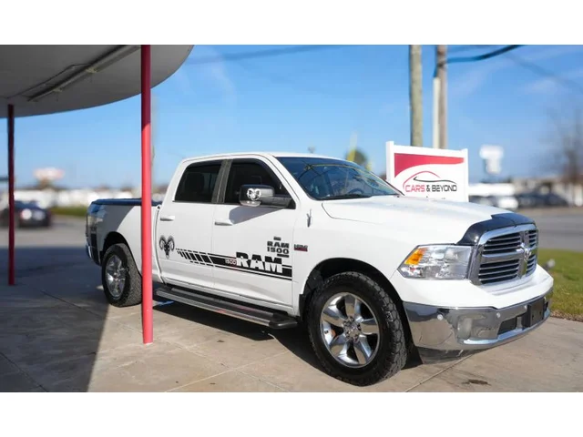 SEMINUEVOS RAM 1500 Classic Crew Cab a Estados en autogozo