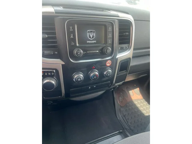 SEMINUEVOS RAM 1500 Classic Crew Cab a Estados en autogozo
