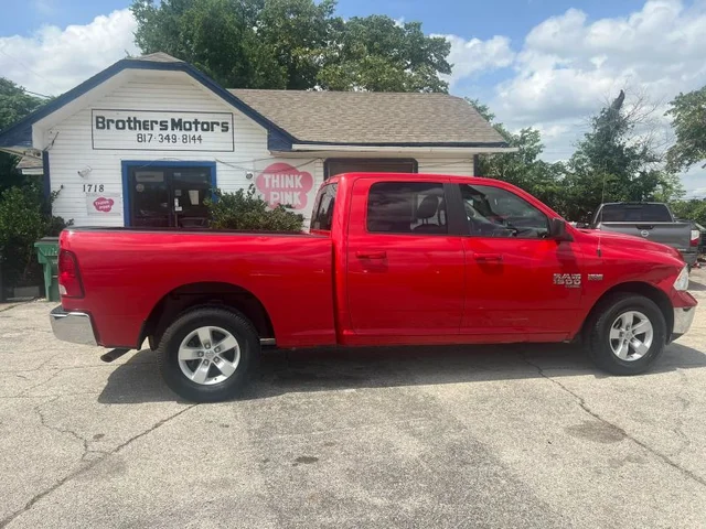 SEMINUEVOS RAM 1500 Classic Crew Cab a Estados en autogozo