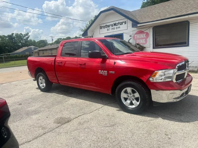 SEMINUEVOS RAM 1500 Classic Crew Cab a Estados en autogozo