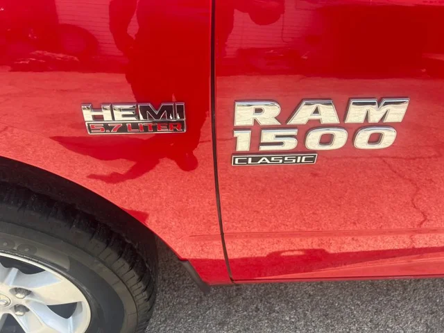 SEMINUEVOS RAM 1500 Classic Crew Cab a Estados en autogozo
