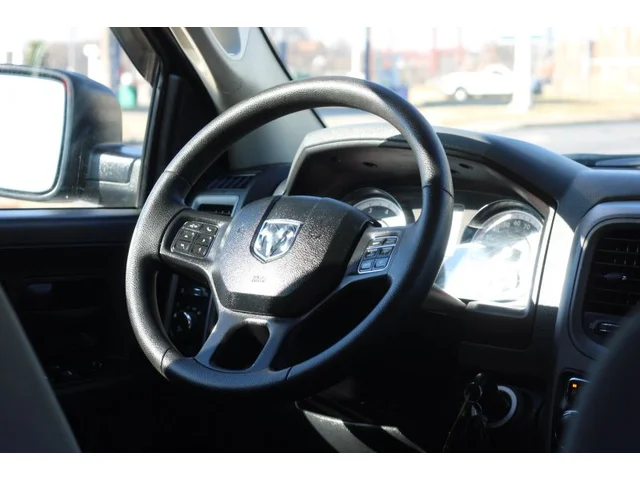 SEMINUEVOS RAM 1500 Crew Cab a Estados en autogozo