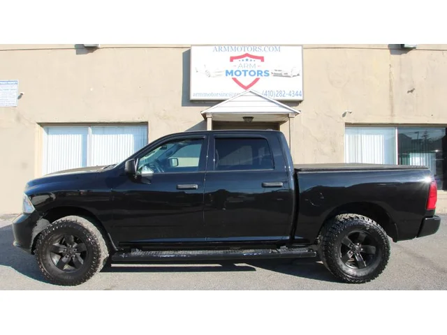 SEMINUEVOS RAM 1500 Crew Cab a Estados en autogozo