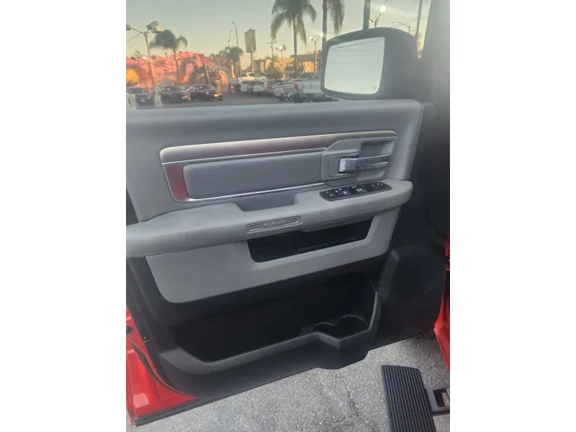 SEMINUEVOS RAM 1500 Crew Cab a Estados en autogozo