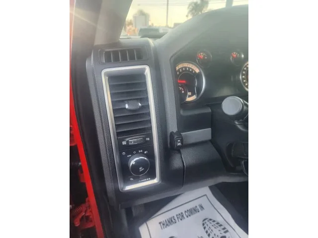 SEMINUEVOS RAM 1500 Crew Cab a Estados en autogozo