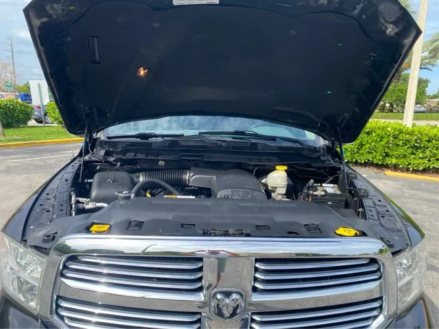 SEMINUEVOS RAM 1500 Crew Cab a Estados en autogozo