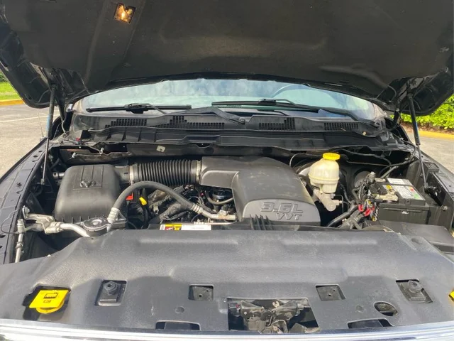 SEMINUEVOS RAM 1500 Crew Cab a Estados en autogozo