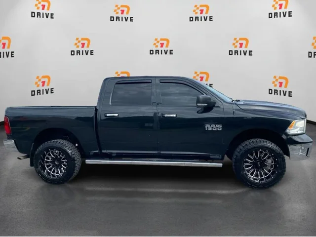 SEMINUEVOS RAM 1500 Crew Cab a Estados en autogozo