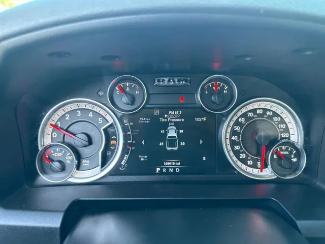 SEMINUEVOS RAM 1500 Crew Cab at Prime Dealer LLC in Mesa