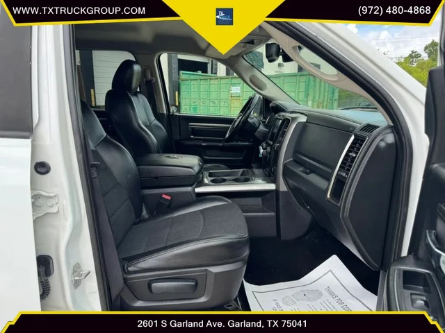SEMINUEVOS RAM 1500 Crew Cab a Estados en autogozo