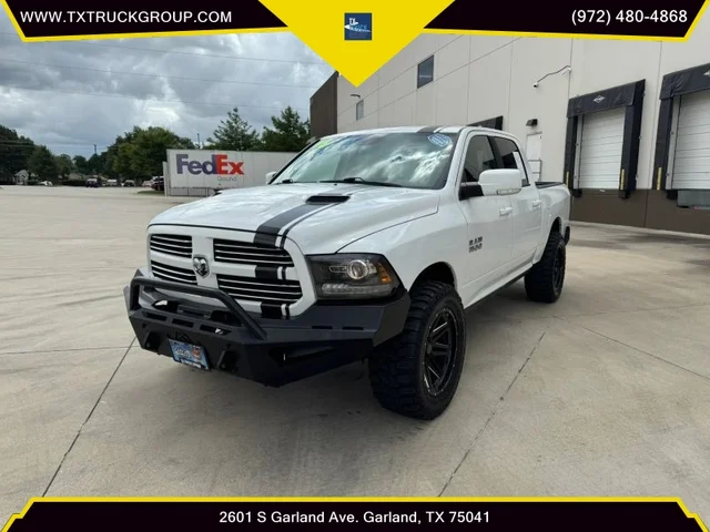 SEMINUEVOS RAM 1500 Crew Cab a Estados en autogozo