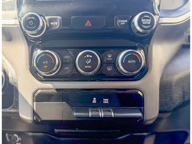 SEMINUEVOS RAM 1500 Crew Cab a Estados en autogozo