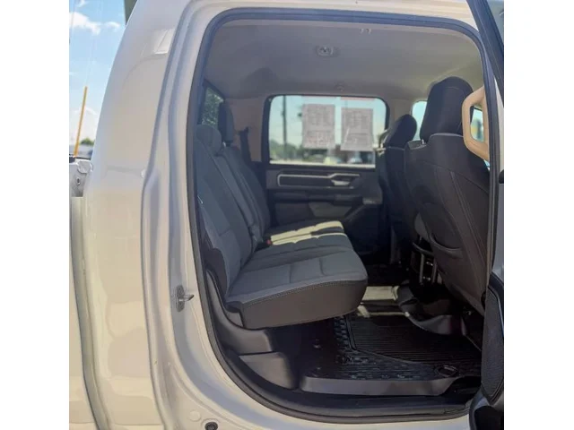 SEMINUEVOS RAM 1500 Crew Cab a Estados en autogozo