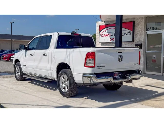 SEMINUEVOS RAM 1500 Crew Cab a Estados en autogozo