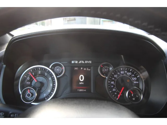 SEMINUEVOS RAM 1500 Crew Cab a Estados en autogozo