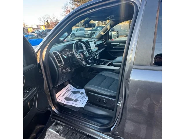 SEMINUEVOS RAM 1500 Crew Cab a Estados en autogozo