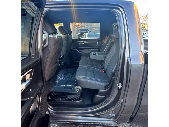 SEMINUEVOS RAM 1500 Crew Cab a Estados en autogozo