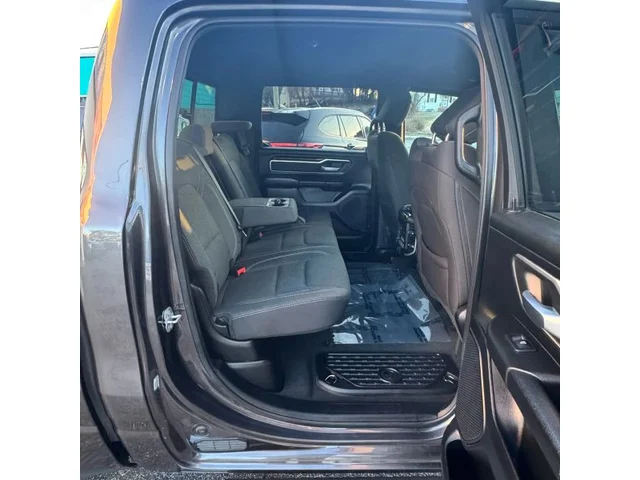 SEMINUEVOS RAM 1500 Crew Cab a Estados en autogozo