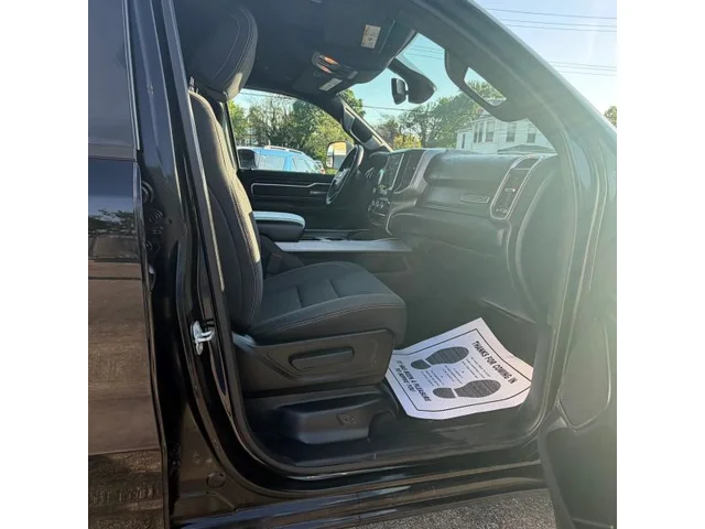 SEMINUEVOS RAM 1500 Crew Cab a Estados en autogozo