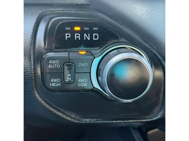 SEMINUEVOS RAM 1500 Crew Cab a Estados en autogozo