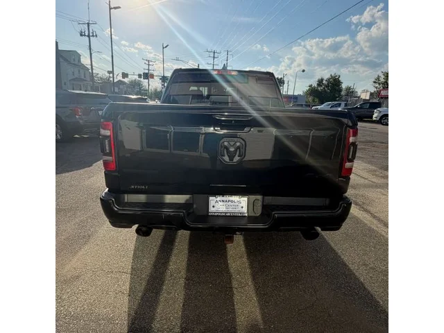 SEMINUEVOS RAM 1500 Crew Cab a Estados en autogozo
