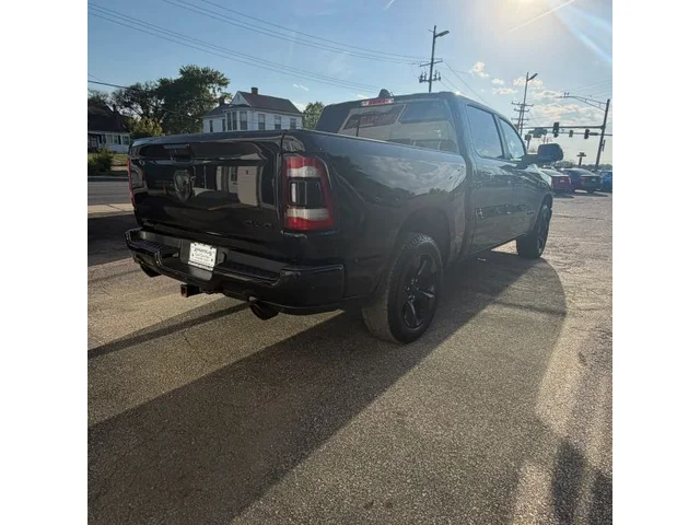 SEMINUEVOS RAM 1500 Crew Cab a Estados en autogozo