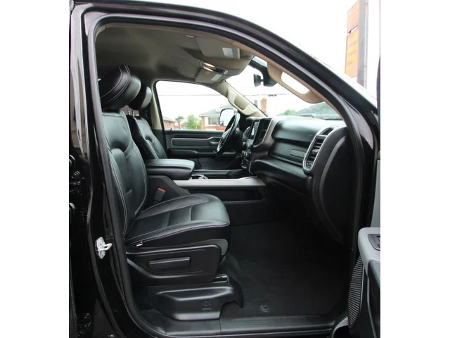 SEMINUEVOS RAM 1500 Crew Cab a Estados en autogozo