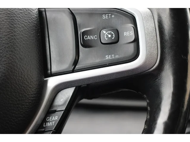 SEMINUEVOS RAM 1500 Crew Cab a Estados en autogozo