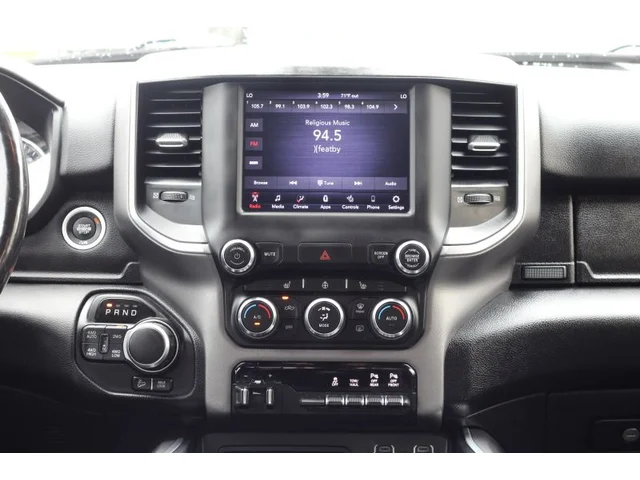 SEMINUEVOS RAM 1500 Crew Cab a Estados en autogozo