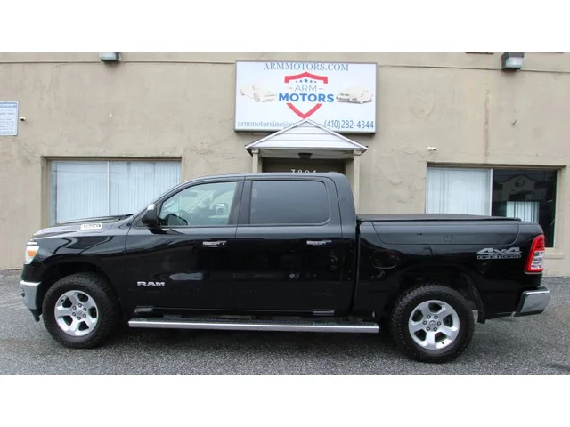 SEMINUEVOS RAM 1500 Crew Cab a Estados en autogozo