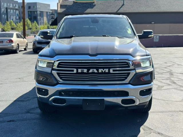 SEMINUEVOS RAM 1500 Crew Cab a Estados en autogozo