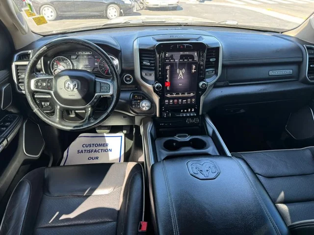 SEMINUEVOS RAM 1500 Crew Cab a Estados en autogozo