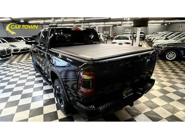 SEMINUEVOS RAM 1500 Crew Cab a Estados en autogozo