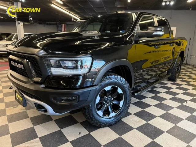 SEMINUEVOS RAM 1500 Crew Cab a Estados en autogozo