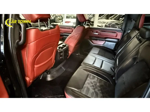SEMINUEVOS RAM 1500 Crew Cab a Estados en autogozo