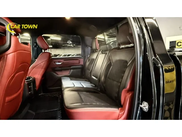 SEMINUEVOS RAM 1500 Crew Cab a Estados en autogozo