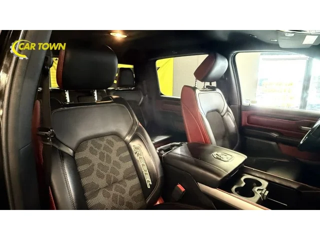 SEMINUEVOS RAM 1500 Crew Cab a Estados en autogozo