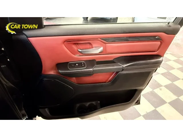 SEMINUEVOS RAM 1500 Crew Cab a Estados en autogozo